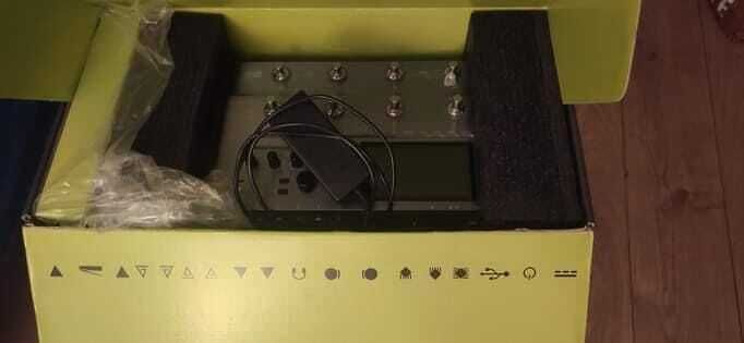 Mooer GE 300 Amp Modelling (As new) I Multi Effects Guitar Pedal (Amp Simulations / Distortion / Overdrive / Delay / Chorus / Flanger / Octaver / Harmonist / Phaser / Fuzz / Tremolo / Reverb / Wah-Wah / Synth / Compressor / Equalizer / Vibe)