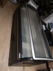 Commercial chest freezer 910L