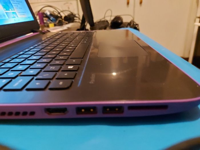 HP 15.6inch Laptop, purple colour, AMD A8-6410 APU 2.0GHz with AMD Radeon R5 Graphics, 4 GB Ram, almost 1 Terrabyte HDD, Windows 10,