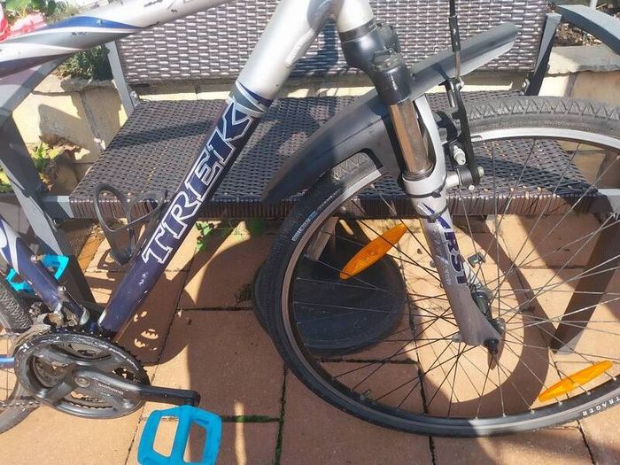 trek hybrid  serviced