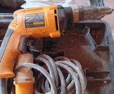 Dewalt gun for ceilings and walls