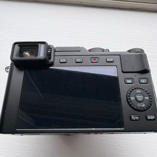 Leica D-Lux 7 Digital Camera