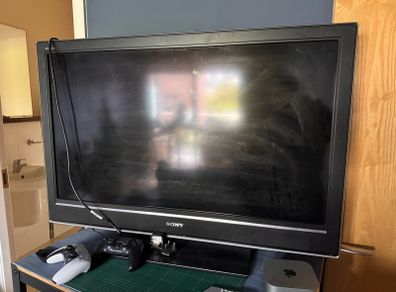 Sony Bravia 40-inch LCD TV KDL-40D3500