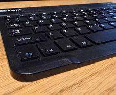 Fintie 7-Inch Ultrathin Wireless Bluetooth Keyboard for iPad/iPhone/Android Tablets