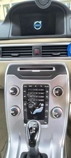 Volvo 80 Series 2015