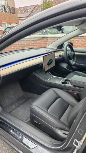 2022 Tesla Model 3 SR+