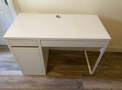 Ikea micke desk 105cm x 50cm