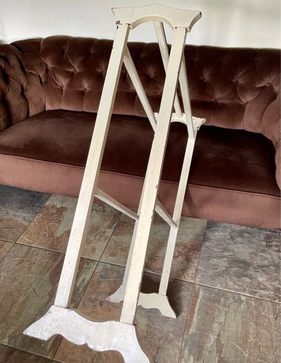 Early 20th Century Art Deco Shape Tall Freestanding Painted Wooden Towel Rail or Quilt Rack