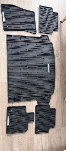 Genuine Land Rover Range Rover Evoque rubber and carpet mats