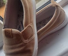 Shoes junior size 34