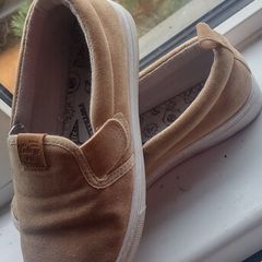 Shoes junior size 34