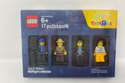 Lego 5004574 Cops and Robbers minifigure collection Toys R Us Exclusive Bricktober 2016