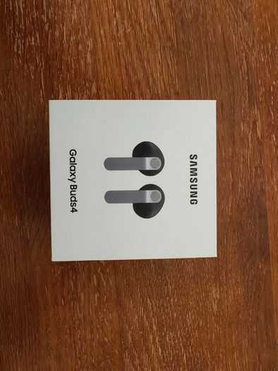 Brand New Samsung Galaxy Buds 4 - Black, still in seal