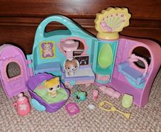Littlest Pet Shop Get Better Center Playset Vet