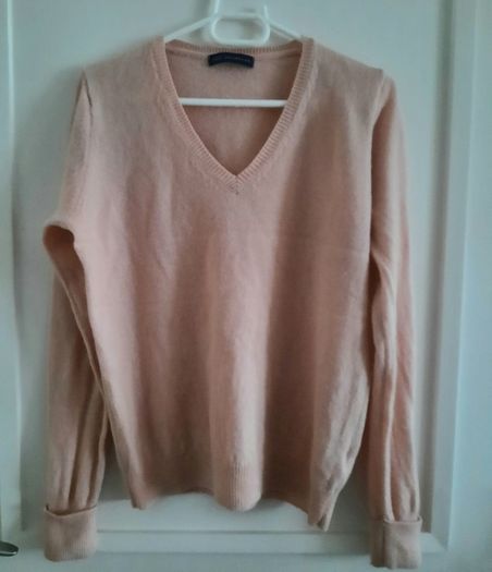 Lambswool blush pink jumper Marks and Spencer UK 12 in very good condition with no issues see last two photos for exact measurements FREE STANDARD POSTAGE INCLUDED