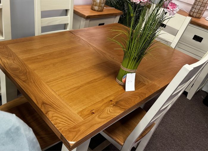Oak Extending Dining Table Brand New
