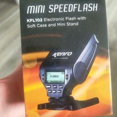 Brand New Kenro Mini Speedflash for Sony