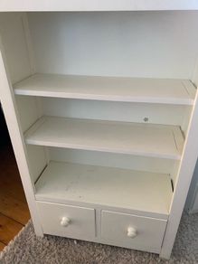 bookshelf