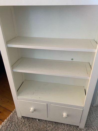 bookshelf
