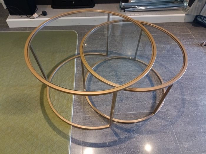 Coffee table nest of 2
