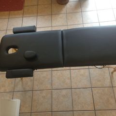 Brand new Massage table