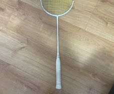 Badminton racket