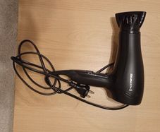 Hair dryer