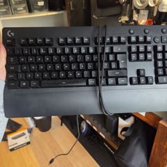Logitech gaming keyboard g213