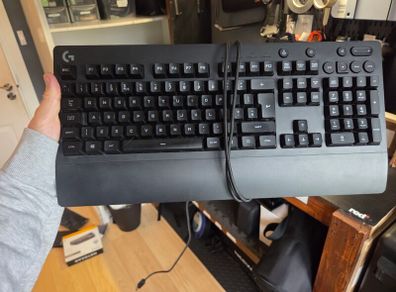 Logitech gaming keyboard g213