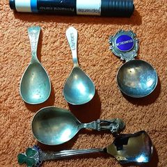 five caddy spoons