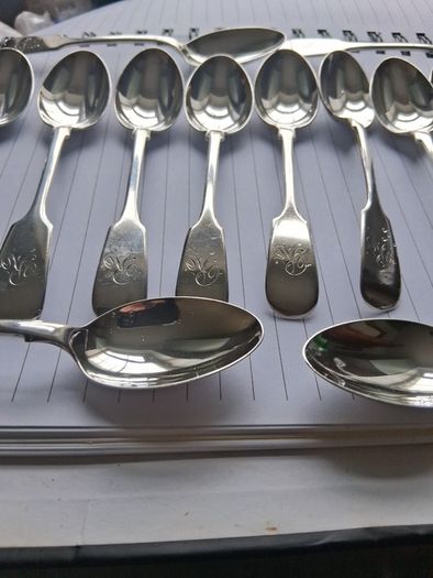 12 X John Round Fiddle Pattern Sterling Silver Teaspoons Plus Tongs (275 grams)