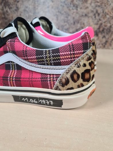 mens VANS ENGLISH INVASION SEX PISTOLS trainers runners shoes tartan pink leopard Size UK 8.5 EU 42.5 RARE