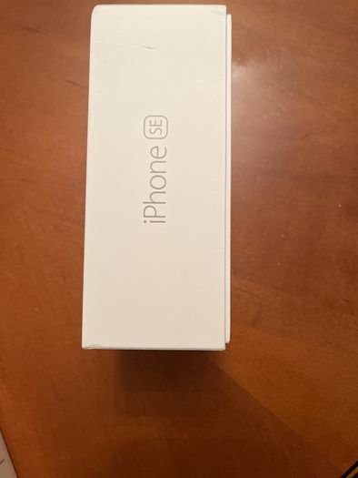 brand new iphone se still in box