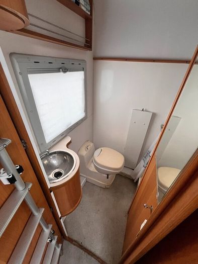 2004 Mercedes Sprinter/Benimar Camper Van