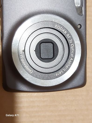 Kodak Easyshare M530 12 MP Digital Camera with 3x Wide Angle Optical Zoom and 2.7-Inch LCD