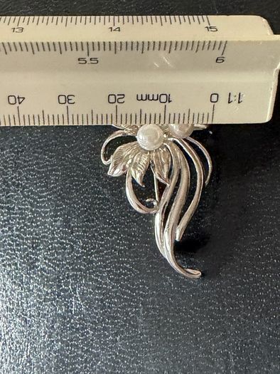 brooch