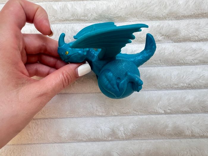 Disney How to Train Your Dragon Burger King  Stormfly Rolling action Figure approx. 10 cm. Used Please see photos