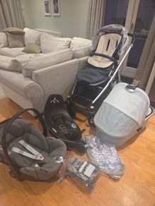 Uppababy Vista Travel System with Cybex Babyseat & Base