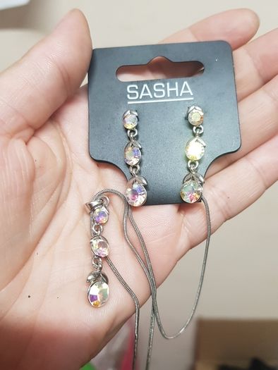 Sasha Vintage Necklace and Earrings Set