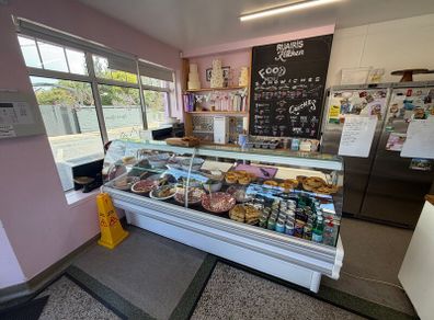 Deli counter fridge
