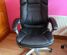 Deluxe office chair
