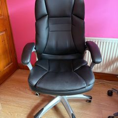 Deluxe office chair
