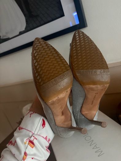Manolo Blahnik Hangisi Heels