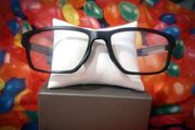 Oakley frame glasses - Metalink - As New