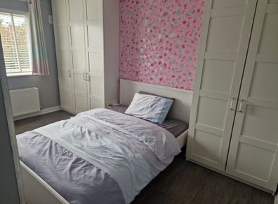 King size bed