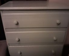 chest of drawers