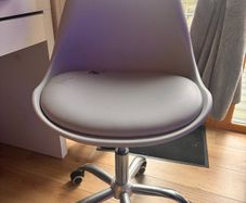 Chair free
