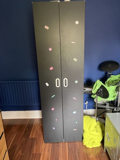 kids wardrobe