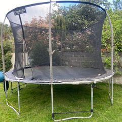 Trampoline, 13 feet