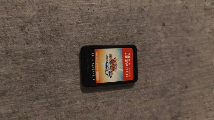 Nintendo switch lite + 64gb SD card + Pokemon mystery dungeon